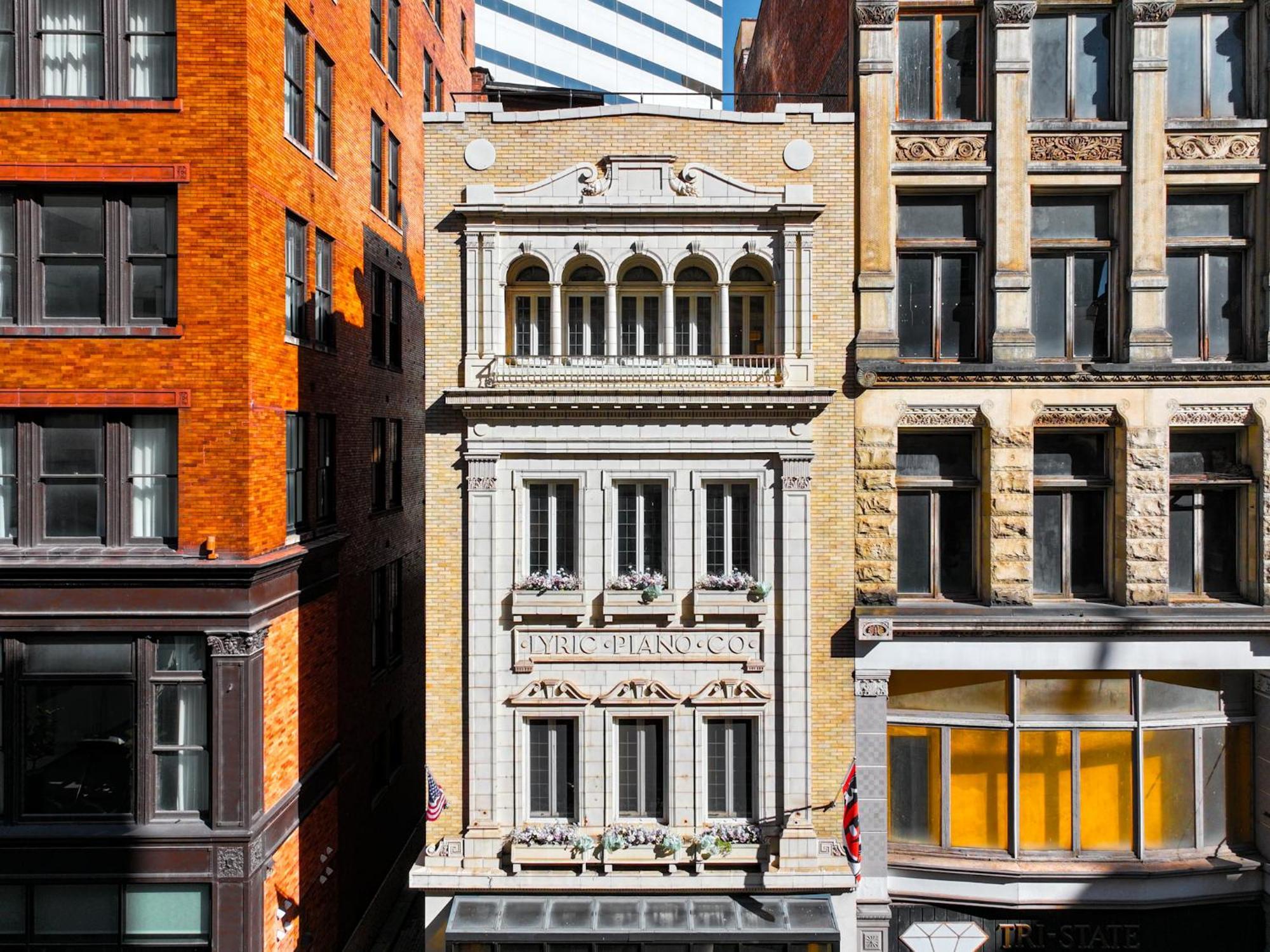 The Historic Lyric Penthouse With Private Rooftop Cincinnati Exteriör bild