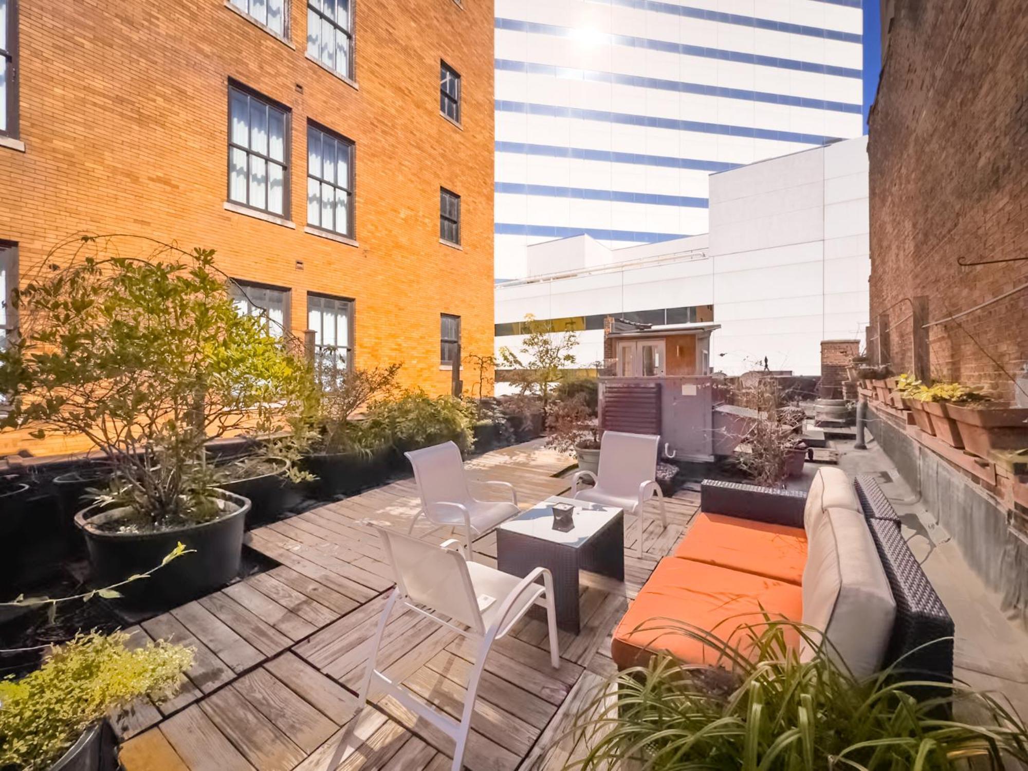 The Historic Lyric Penthouse With Private Rooftop Cincinnati Exteriör bild