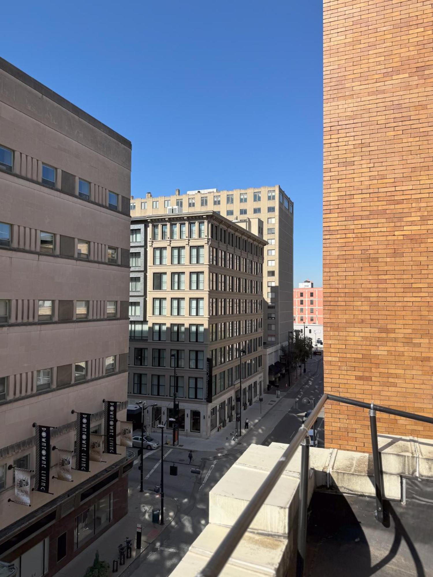 The Historic Lyric Penthouse With Private Rooftop Cincinnati Exteriör bild